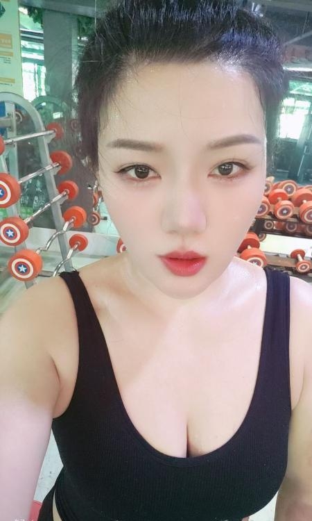 官渡丰满少妇灵儿