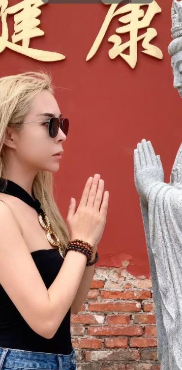 回头率超高小姐姐