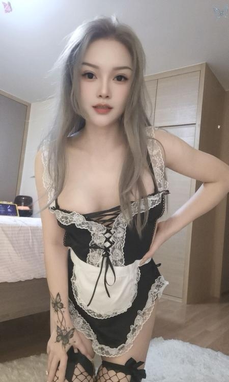 舌吻服务型御姐晓晓